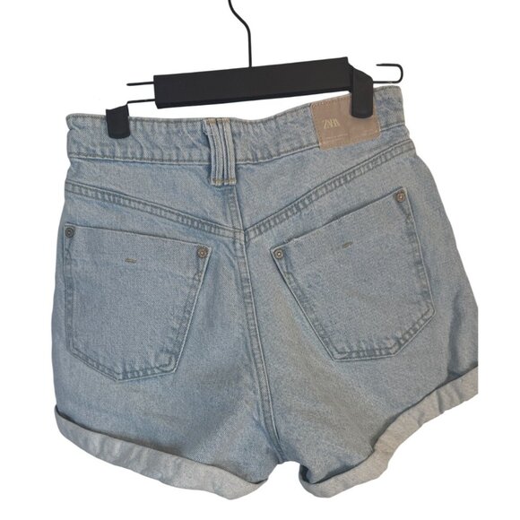 Zara Size 2 High-Waisted Light Wash Denim Shorts Rolled Hem & 5-Pocket Design - Picture 8 of 12